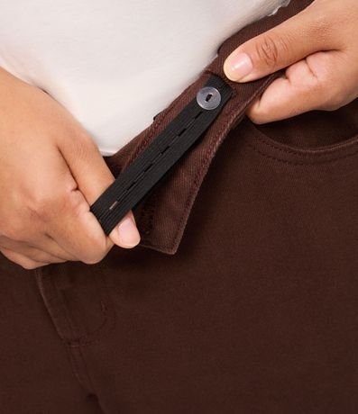 Pantalón  Wide Leg en Sarga con Elástico Interno Curve & Plus Size 4