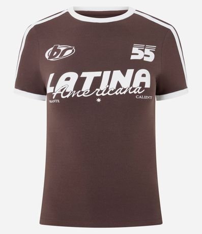 Remera New T-shirt con Lettering Latina y Detalles Contrastantes