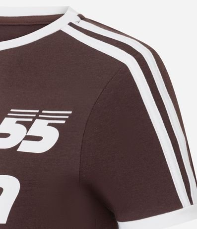 Remera New T-shirt con Lettering Latina y Detalles Contrastantes 2