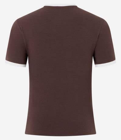 Remera New T-shirt con Lettering Latina y Detalles Contrastantes 3