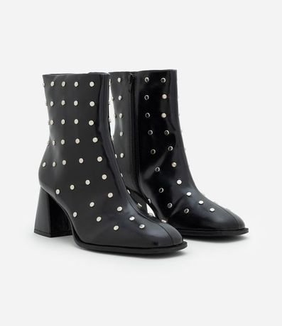 Bota en PU con Punta Cuadrada y Aplicación de Studs 3