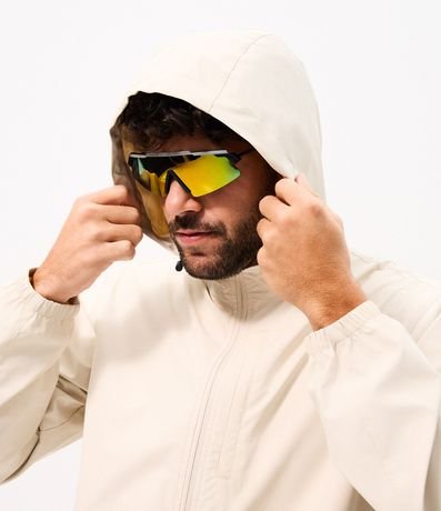 Campera Deportiva Tecnológica con Capucha y Recortes 4