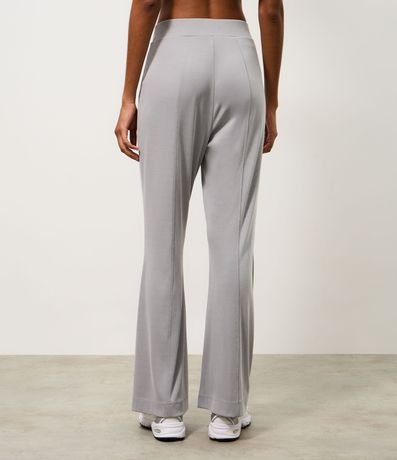 Pantalón Flare Deportiva en Microfibra 4