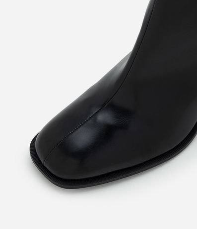 Bota en PU con Punta Cuadrada y Salto Bloque 4