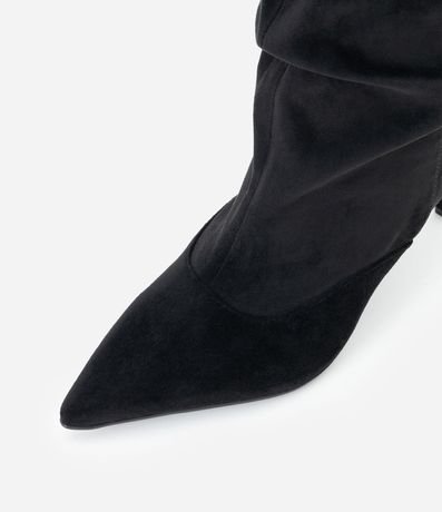 Bota Over The Knee en Gamuza con Caída Fruncida 4