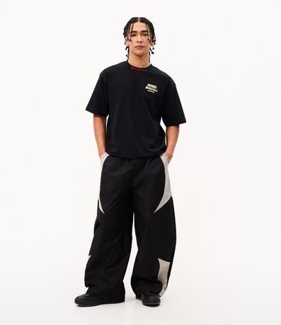 Pantalón Barrel Fashion con Recortes Contrastantes 1