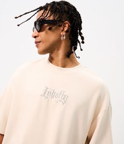 Remera Masculina Oversized Gamuza Cruz en la Espalda 3