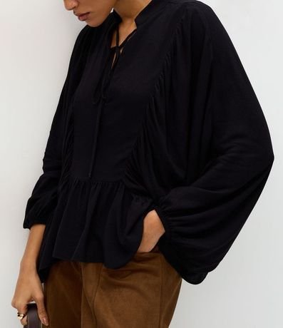 Blusa en Viscosa con Manga Murciélago y Lazo en el Escote 3
