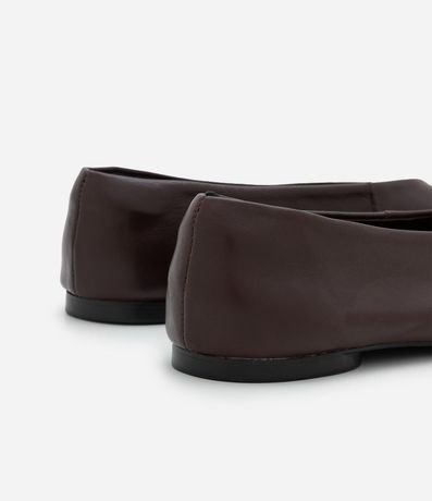 Zapatilla en Cuero con Punta Redonda 4