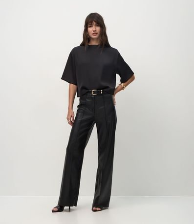 Blusa Satinada con Cuello Alto y Mangas Cortas 2