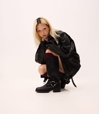 Bota Biker Boot en PU con Detalle en Metal en el Lateral