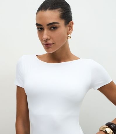 Blusa Regular en Poliamida con Escote Bote 4
