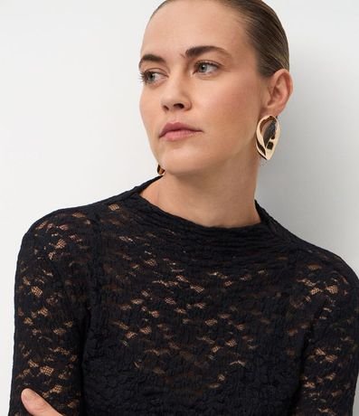 Blusa Justa en Encaje con Manga Larga 3