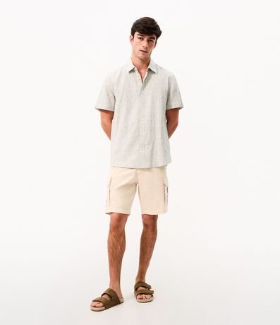 Camisa Regular en Lino con Abotonado 2