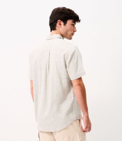 Camisa Regular en Lino con Abotonado 3