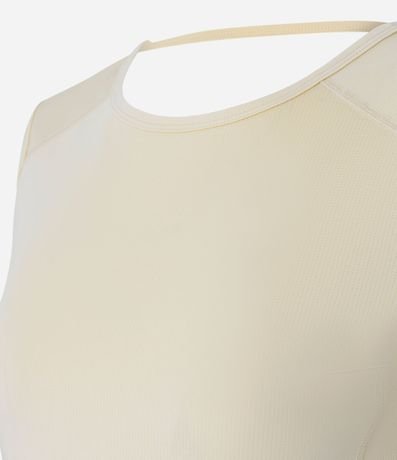 Remera en Microfibra con Escote en la Espalda 6