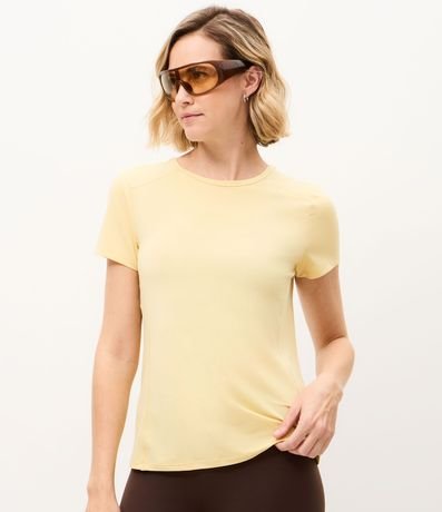 Remera en Microfibra con Escote en la Espalda
