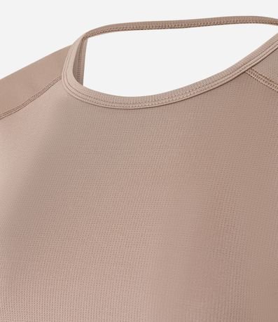 Remera en Microfibra con Escote en la Espalda 6