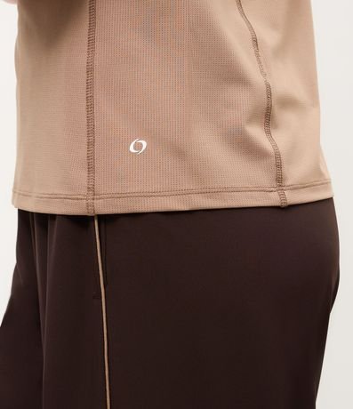 Remera en Microfibra con Escote en la Espalda 3