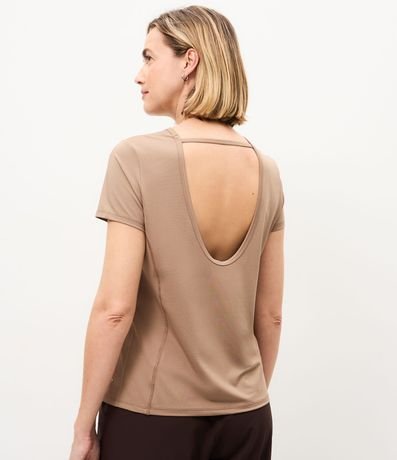 Remera en Microfibra con Escote en la Espalda 4
