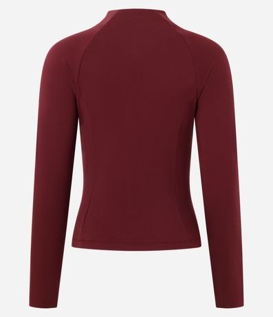 Campera Deportiva Justa en Microfibra con Bolsillos y Raya Contrastante 3