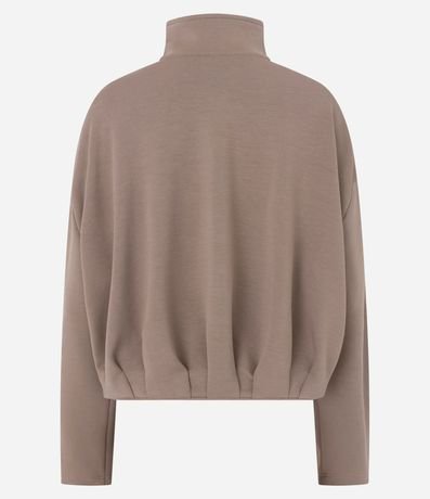 Campera en Modal con Cuello Alto y Pliegues en el Ruedo 6