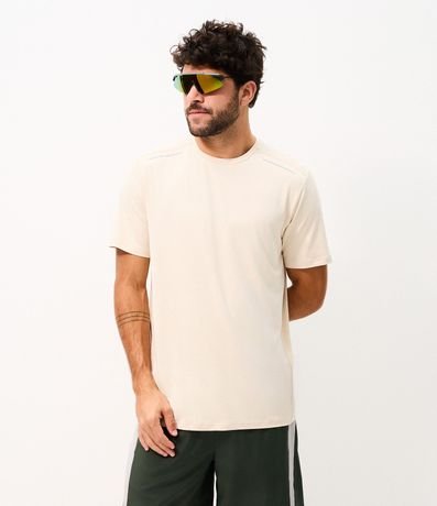 Remera Deportiva con Tecnologia Dry y Detalles Reflectantes