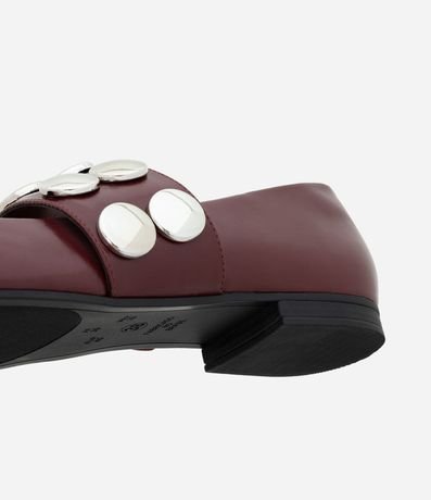 Zapatilla en PU con Cinta Larga y Studs Aplicados 3