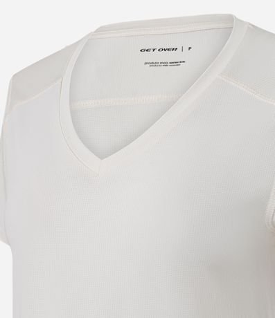 Remera Deportiva en Microfibra Agujerada con Bajo Mullet 6