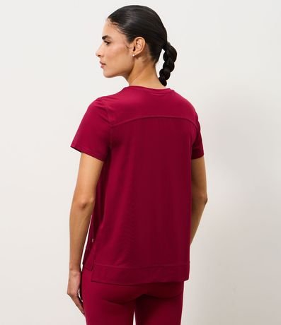 Remera Deportiva en Microfibra Agujerada con Bajo Mullet 4
