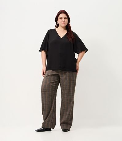 Blusa Crepé Escote V Curve & Plus Size 2