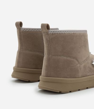 Bota Infantil Comfy con Pins Decorativos y Pelitos – Talle 28 a 34 2
