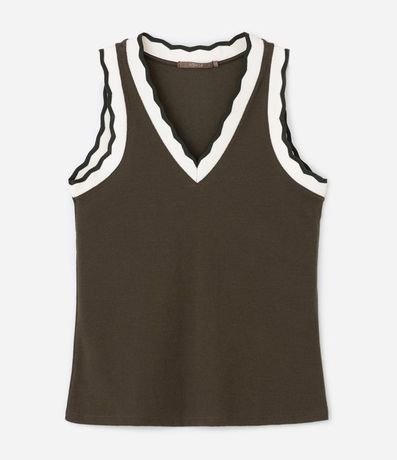 Blusa Musculosa en Ribana con Cuello V en Retilínea Curve & Plus Size 5