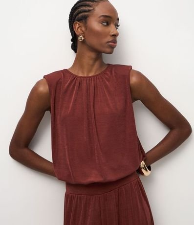 Blusa en Rib con Hombreras y Leve Brillo