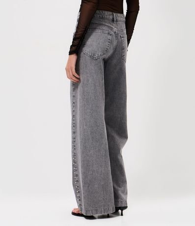 Pantalón Wide en Jeans con Cintura Baja y Tachuelas Aplicado 4