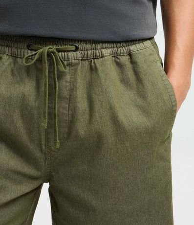 Bermuda en Sarga Texturizada con Cintura Elástica 3