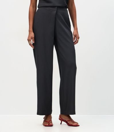 Pantalón Sastrer con Tiro Alto y Cruce Frontal 3