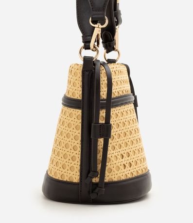Cartera Bucket Mediana con Asa Larga Transversal 2