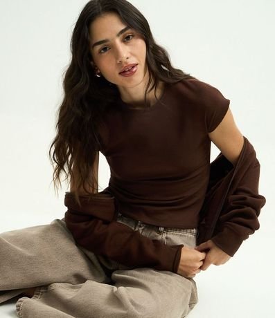 Blusa Básica en Rib con Hombro Caído 4