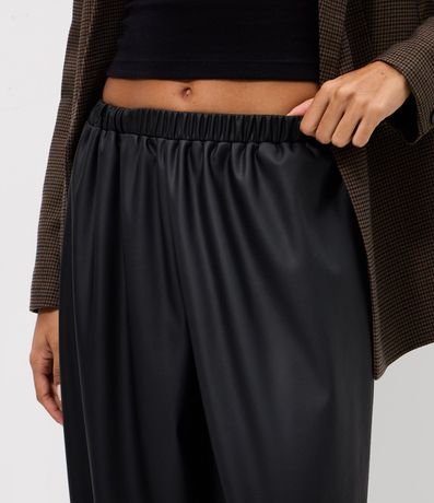 Pantalón Aladim en PU con Ruedo Ajustado 3