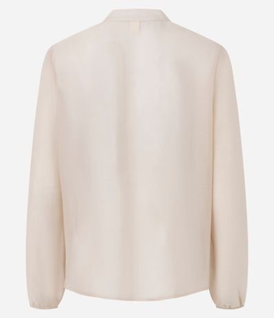 Blusa Amplia en Organza con Escote en V y Volados 7