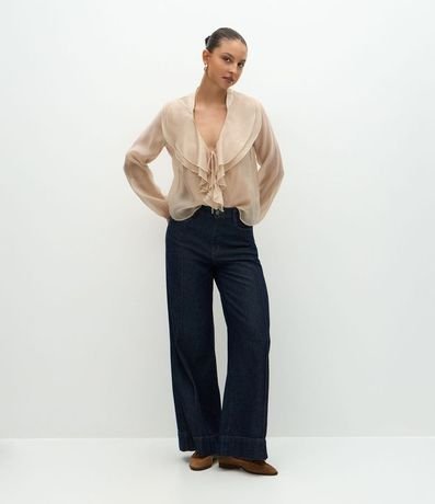 Blusa Amplia en Organza con Escote en V y Volados 2