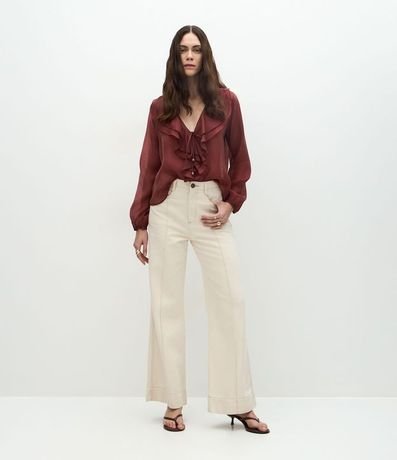 Blusa Amplia en Organza con Escote en V y Volados 2