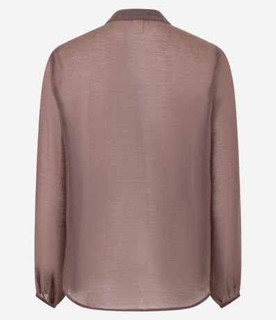 Blusa Amplia en Organza con Escote en V y Volados 7