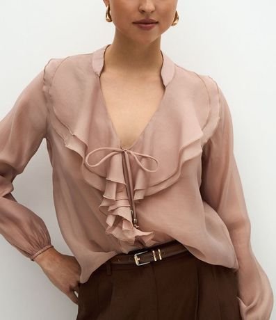 Blusa Amplia en Organza con Escote en V y Volados 4