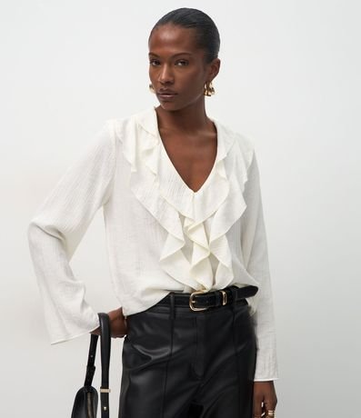 Blusa en Viscosa con Volados en el Escote