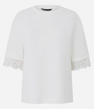Remera en Algodón con Encaje Aplicada en las Mangas