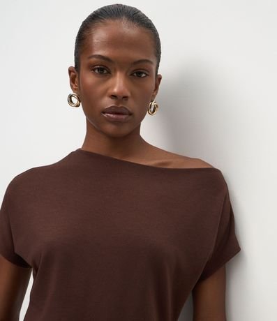 Blusa en Crepé con Aplicación de Encaje en el Bajo 3