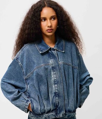 Campera Jeans con Pliegues Delanteros y Posteriores 3