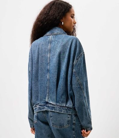 Campera Jeans con Pliegues Delanteros y Posteriores 4